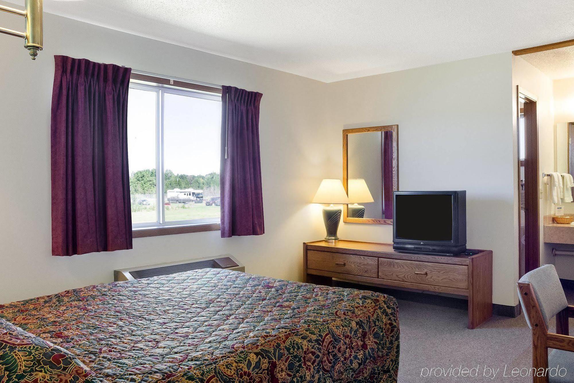Rodeway Inn Pine River Esterno foto